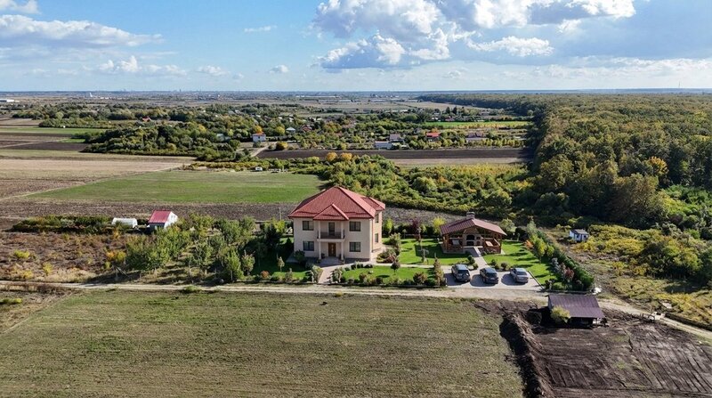Refugiu la marginea padurii — 2822 mp de liniste in Cocani.